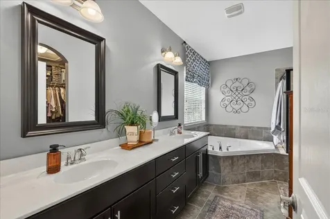 5955 Parkset Drive Lithia FL 33547