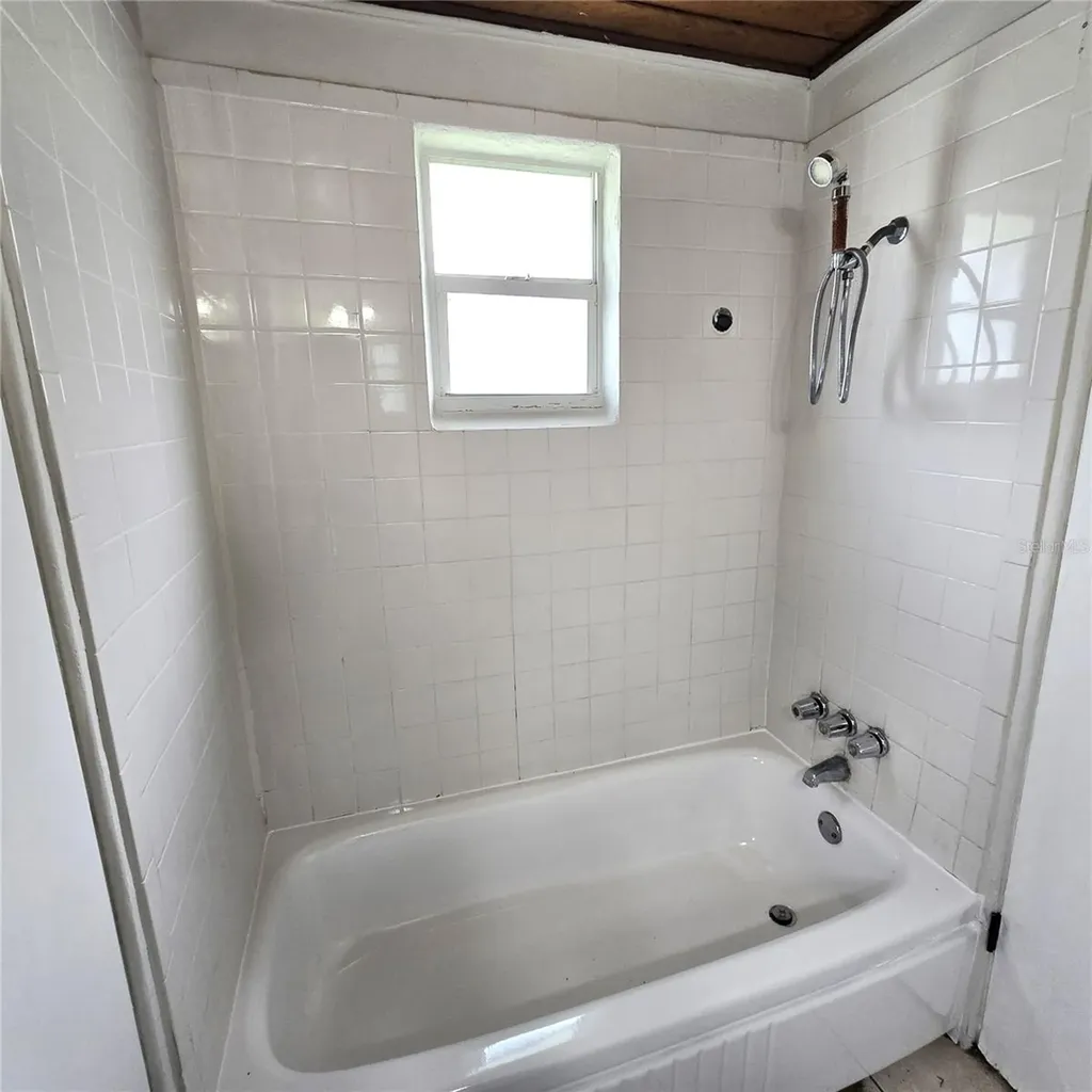 2710 Avenue J NW Winter Haven FL 33881