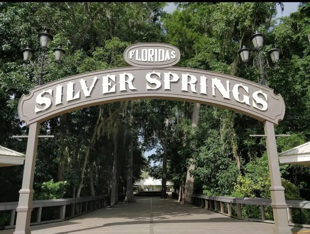4300 NE 132nd Court Silver Springs FL 34488
