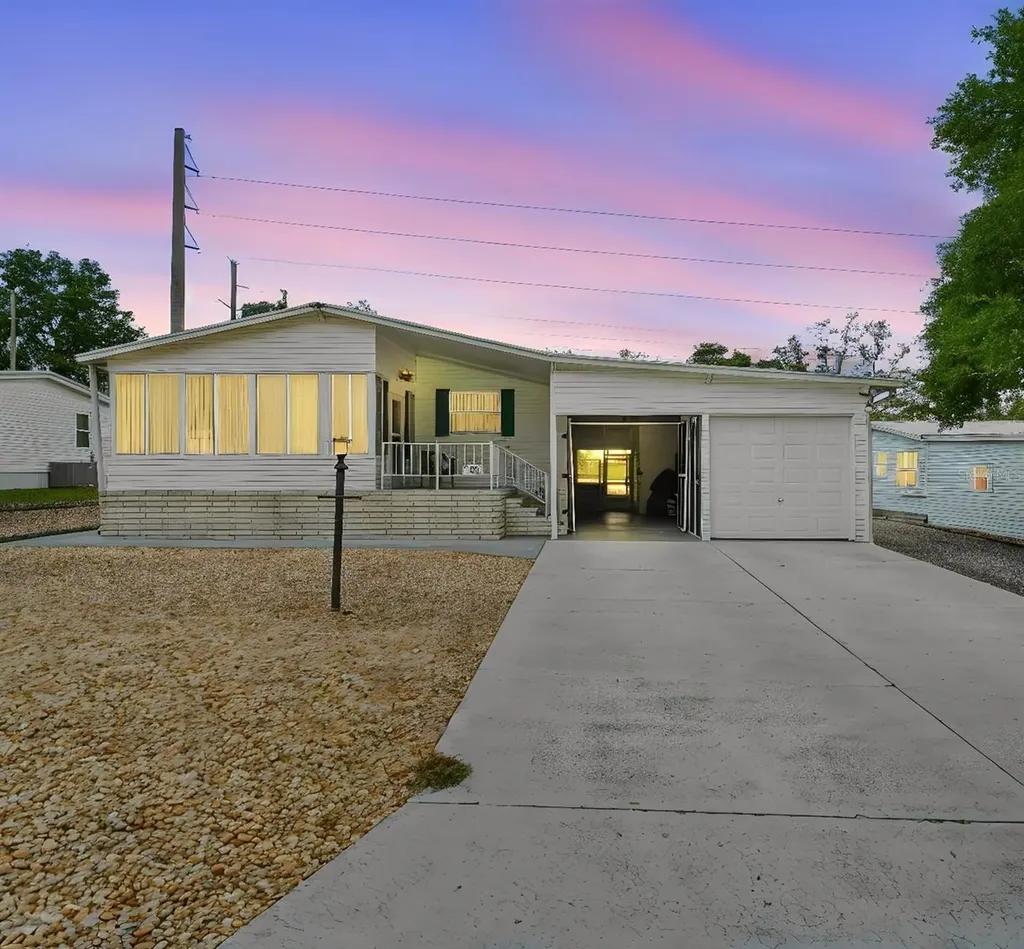 Debary FL 32713