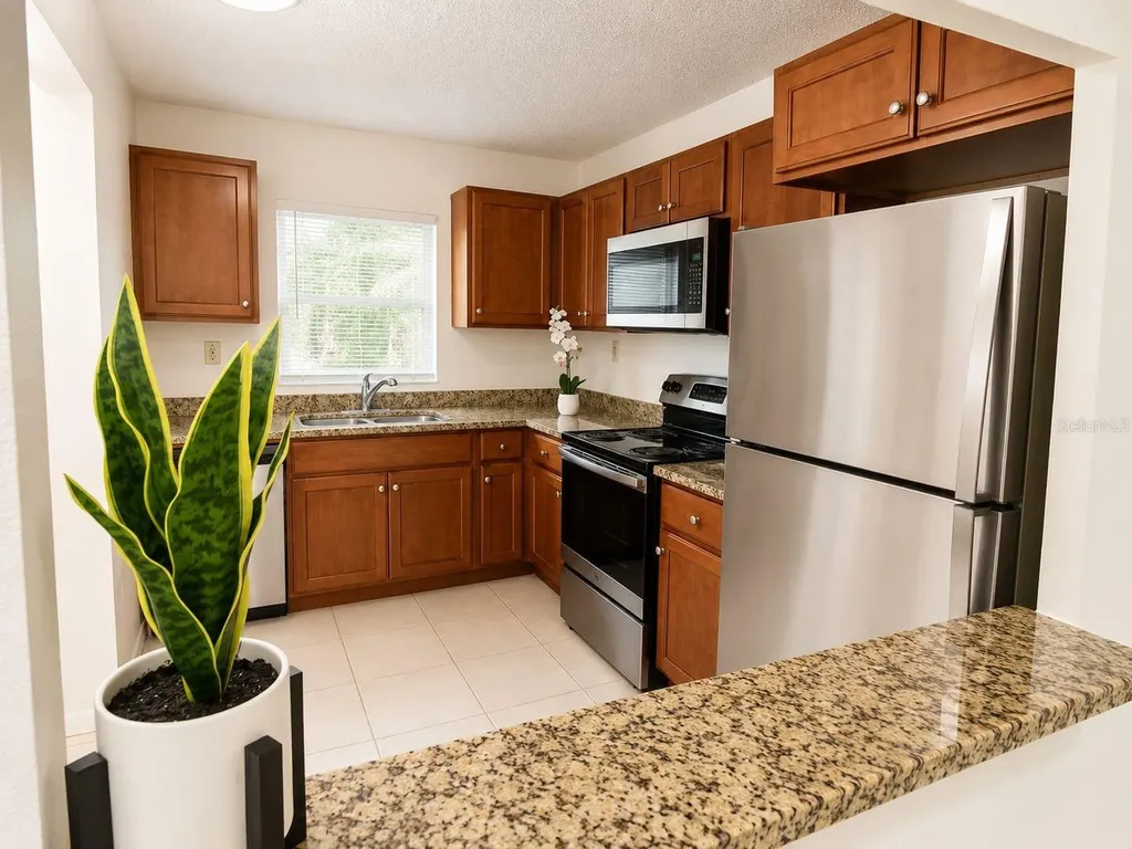 2812 Somerset Park Drive Tampa FL 33613