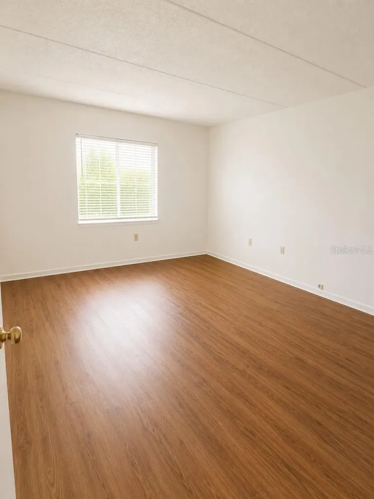 2812 Somerset Park Drive Tampa FL 33613