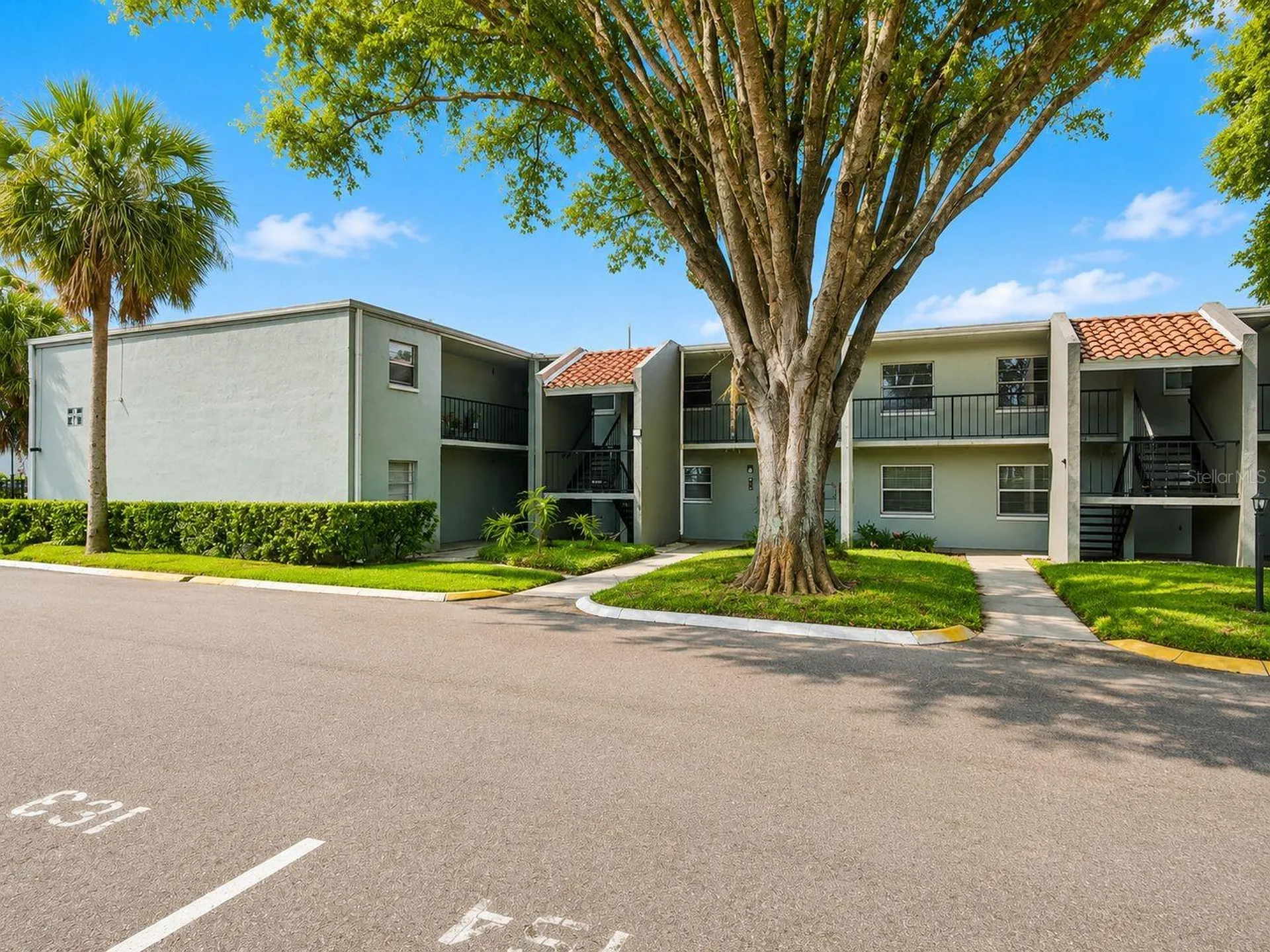 2812 Somerset Park Drive Tampa FL 33613