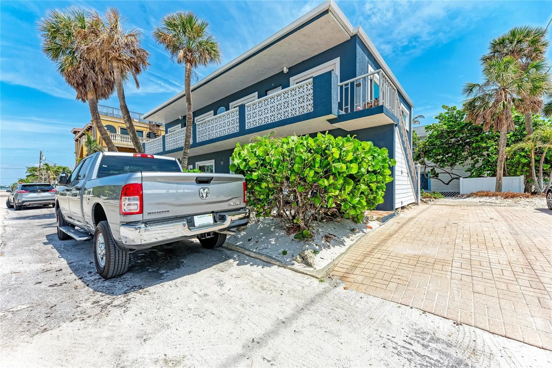 101 25th Street N Bradenton Beach FL 34217