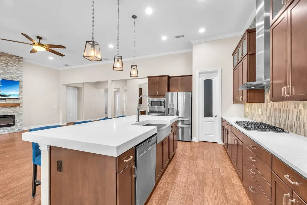 5208 Alafia Falls Drive Lithia FL 33547