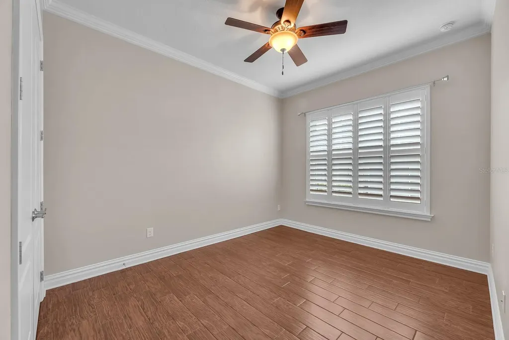 5208 Alafia Falls Drive Lithia FL 33547