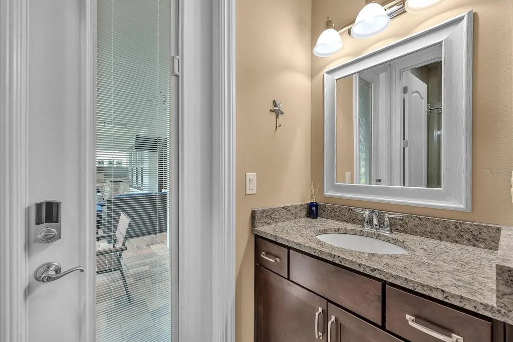 5208 Alafia Falls Drive Lithia FL 33547