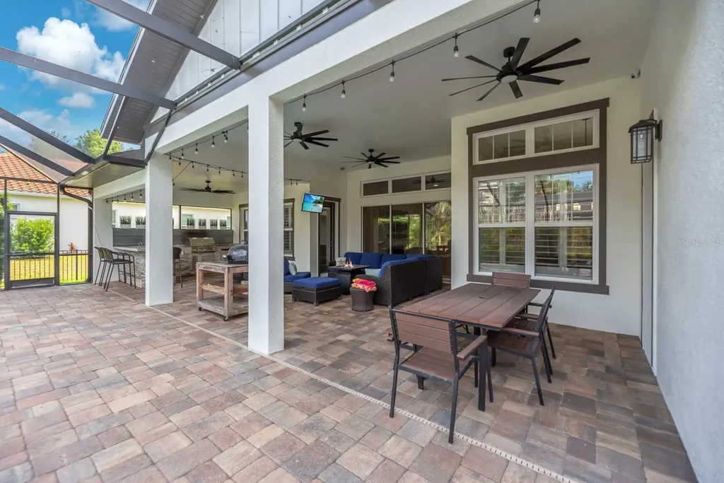 5208 Alafia Falls Drive Lithia FL 33547