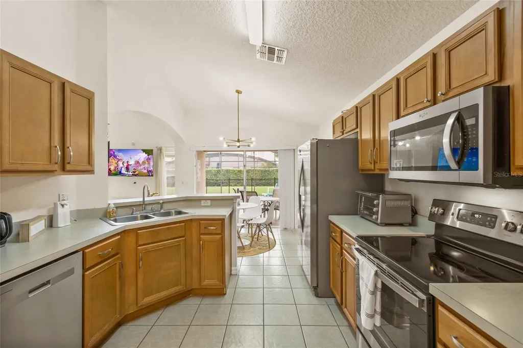 239 Carrera Avenue Davenport FL 33897