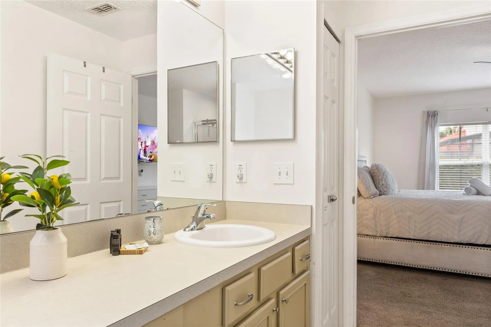 239 Carrera Avenue Davenport FL 33897