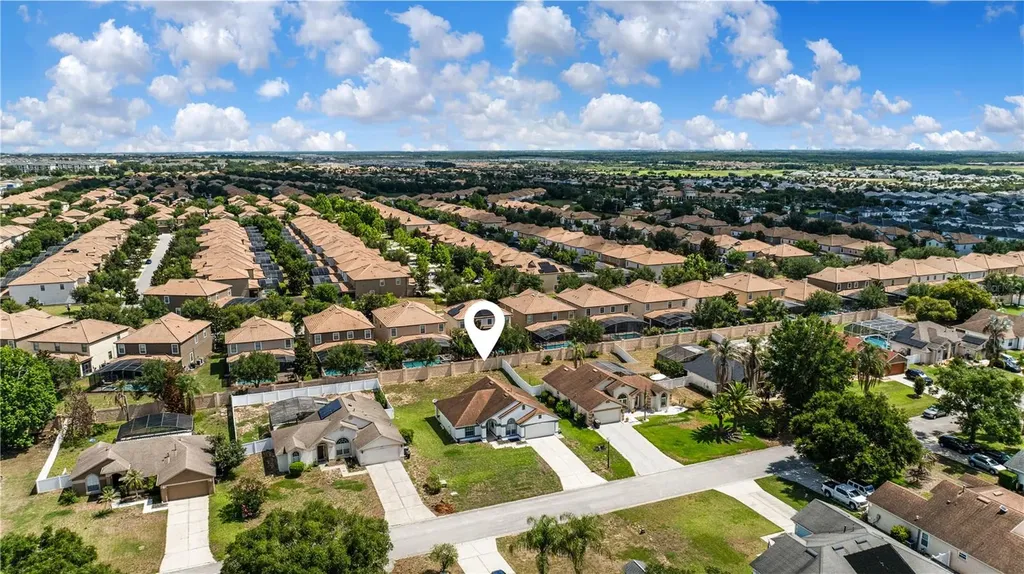 437 Via Del Sol Drive Davenport FL 33896
