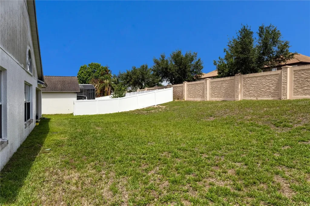 437 Via Del Sol Drive Davenport FL 33896