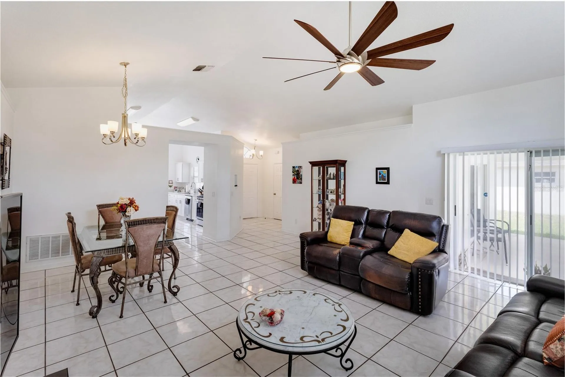 437 Via Del Sol Drive Davenport FL 33896