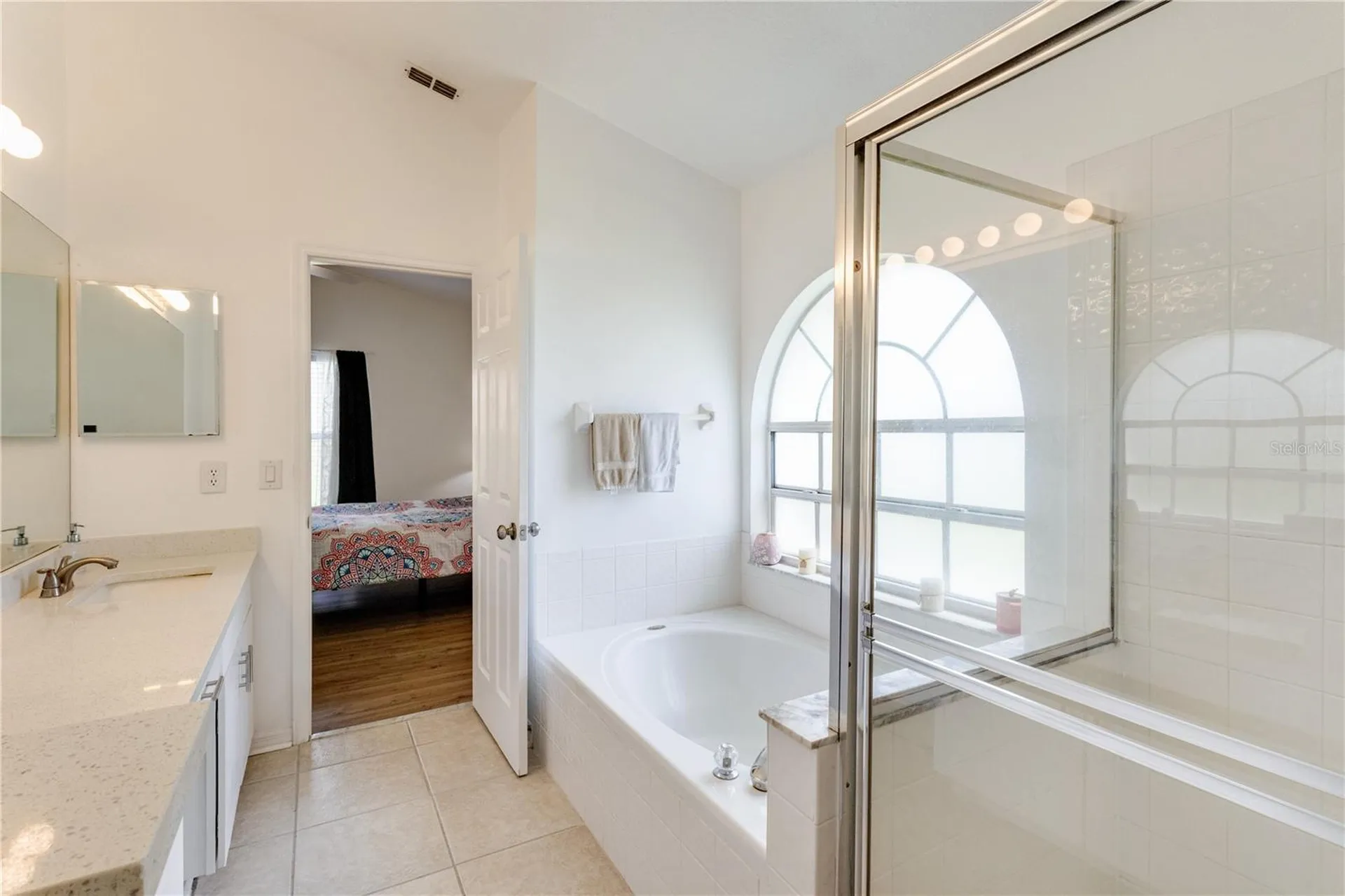 437 Via Del Sol Drive Davenport FL 33896