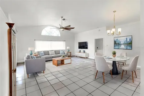 437 Via Del Sol Drive Davenport FL 33896