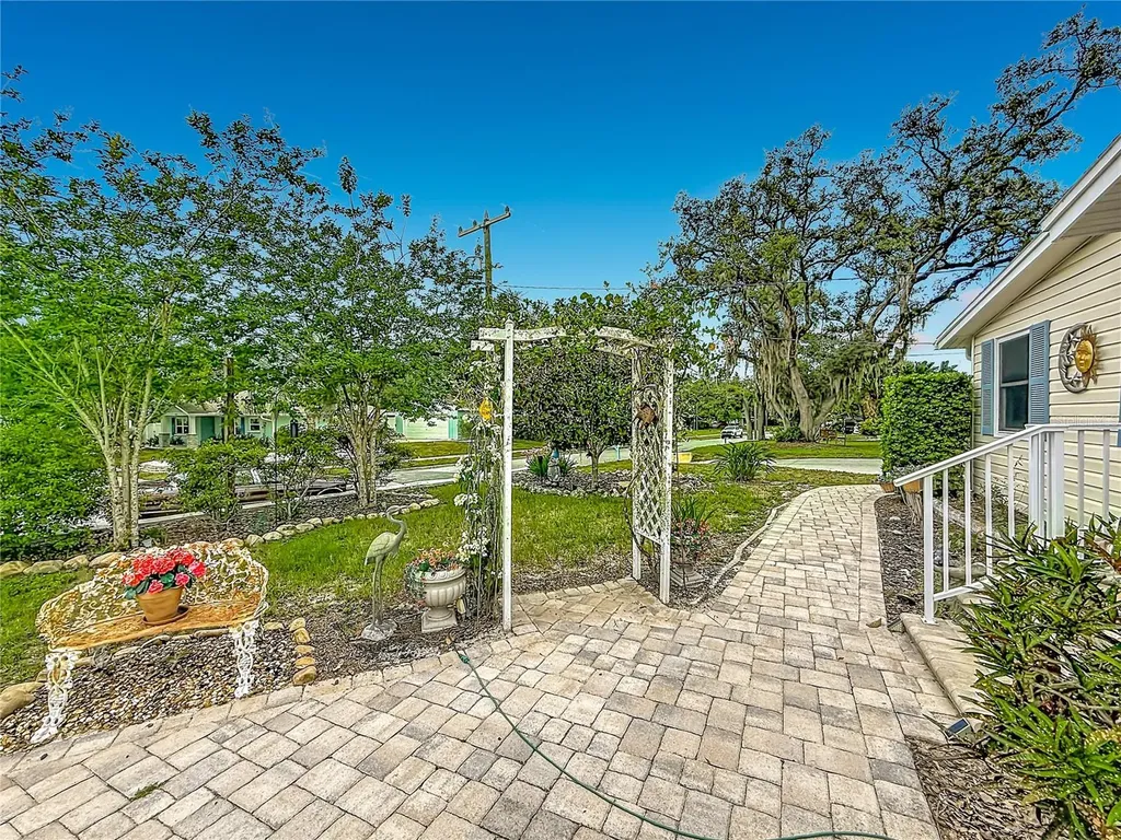 2045 Broadway Clearwater FL 33755