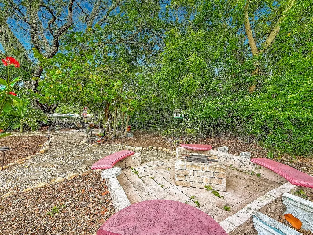 2045 Broadway Clearwater FL 33755
