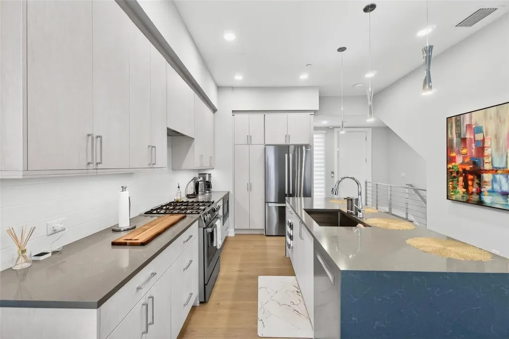 374 6th Street S St Petersburg FL 33701