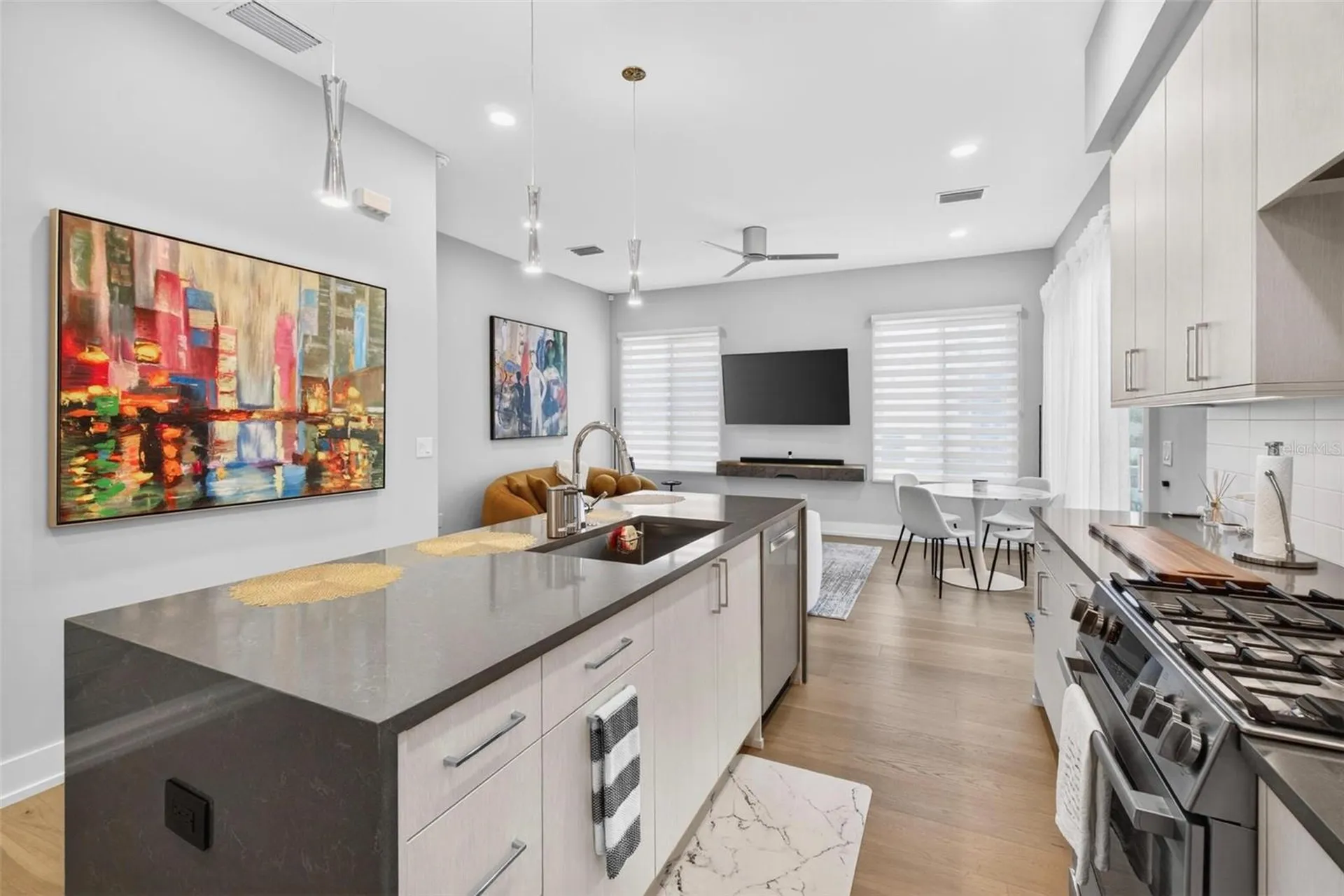 374 6th Street S St Petersburg FL 33701