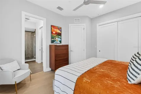 374 6th Street S St Petersburg FL 33701