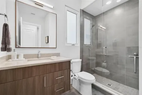 374 6th Street S St Petersburg FL 33701