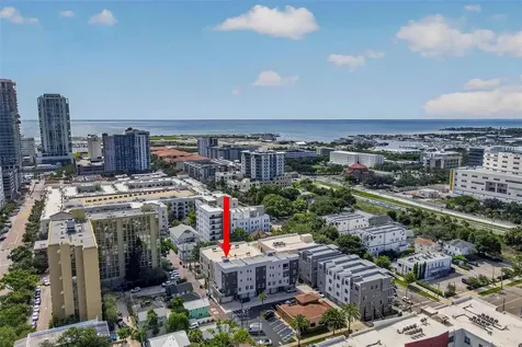 374 6th Street S St Petersburg FL 33701
