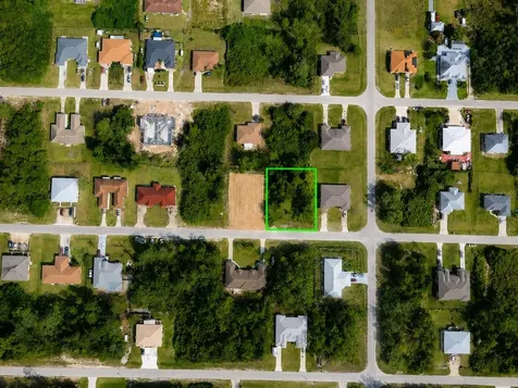 5204/5206 27th St SW Lehigh Acres FL 33973