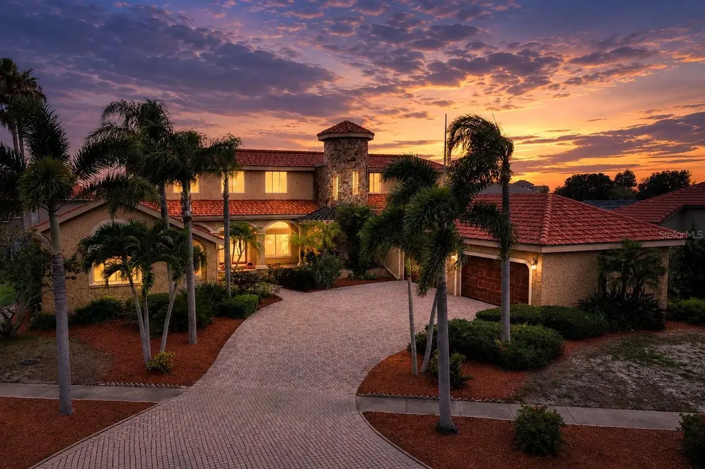 1005 Piano Lane Apollo Beach FL 33572