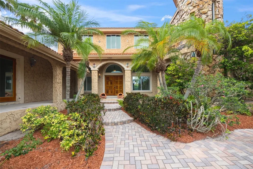 1005 Piano Lane Apollo Beach FL 33572