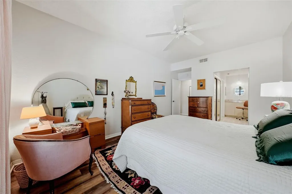 328 Los Prados Drive Safety Harbor FL 34695