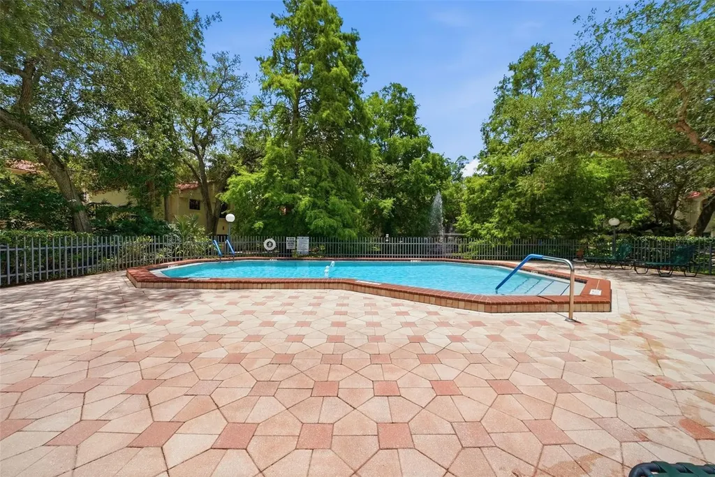 328 Los Prados Drive Safety Harbor FL 34695