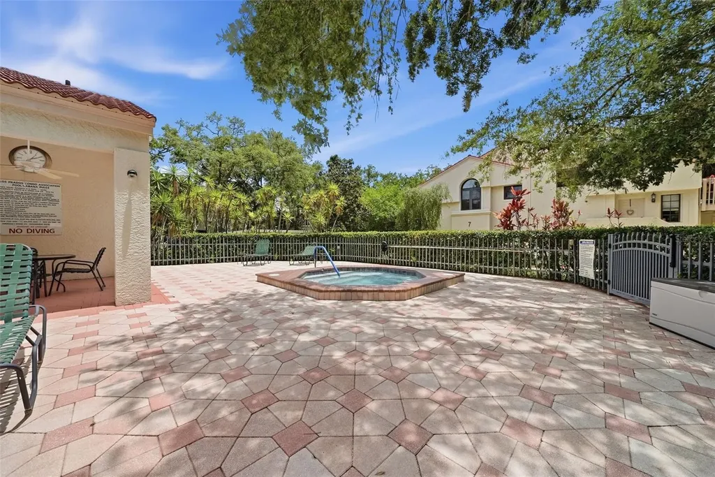 328 Los Prados Drive Safety Harbor FL 34695