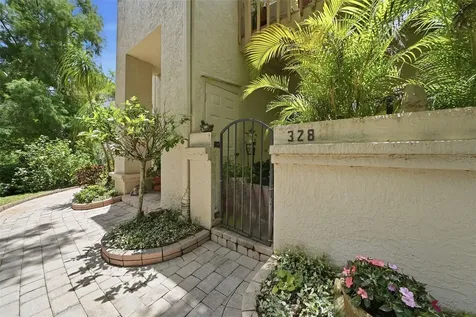 328 Los Prados Drive Safety Harbor FL 34695