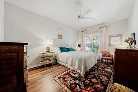 328 Los Prados Drive Safety Harbor FL 34695