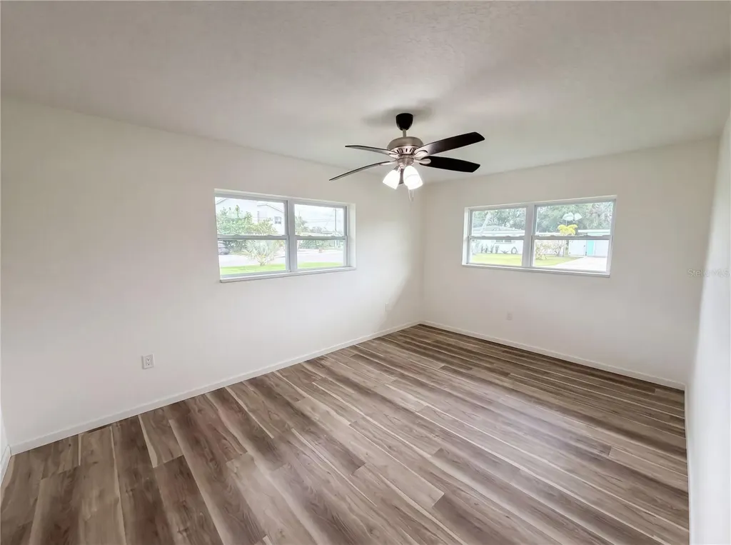 567 Baywood Drive N Dunedin FL 34698