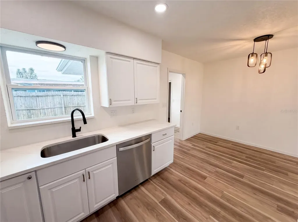 567 Baywood Drive N Dunedin FL 34698