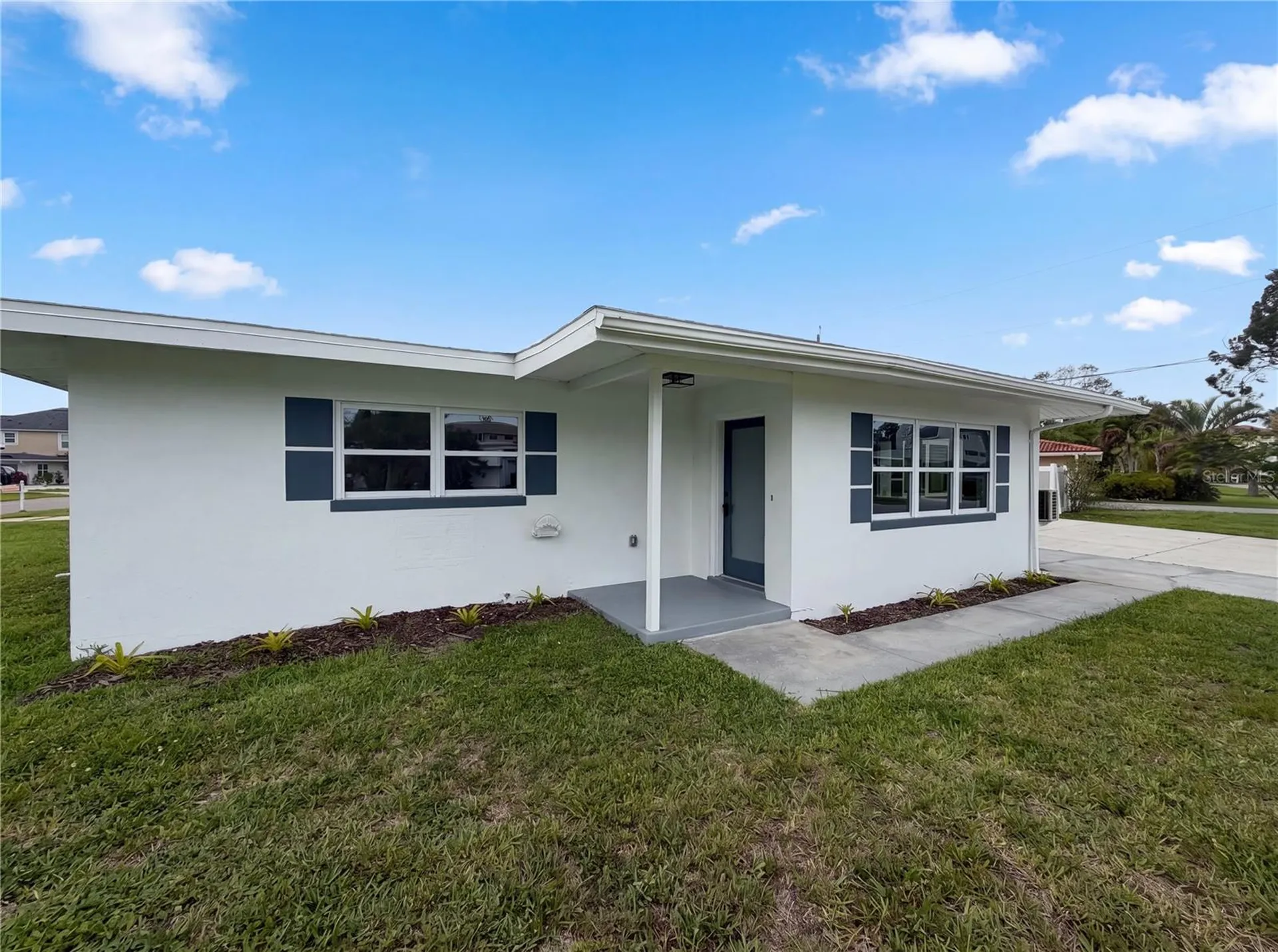 567 Baywood Drive N Dunedin FL 34698