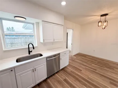 567 Baywood Drive N Dunedin FL 34698