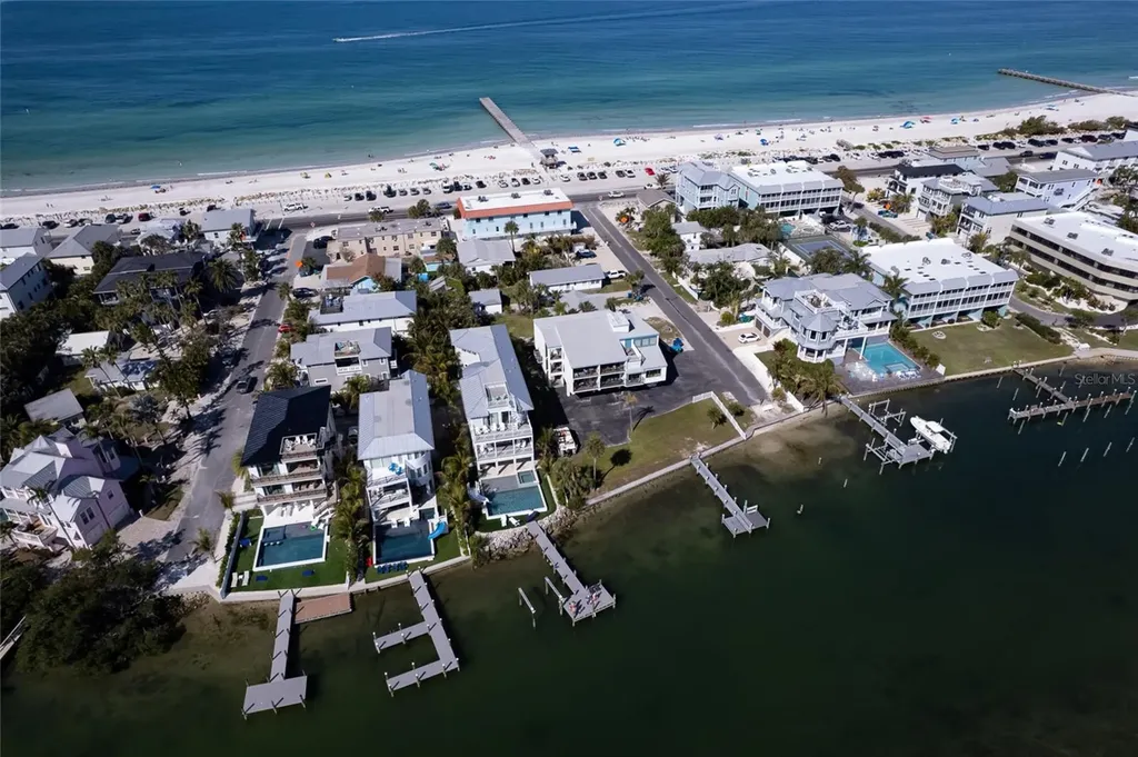 106 11th Street S Bradenton Beach FL 34217