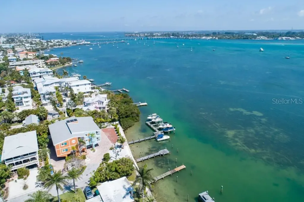 106 11th Street S Bradenton Beach FL 34217