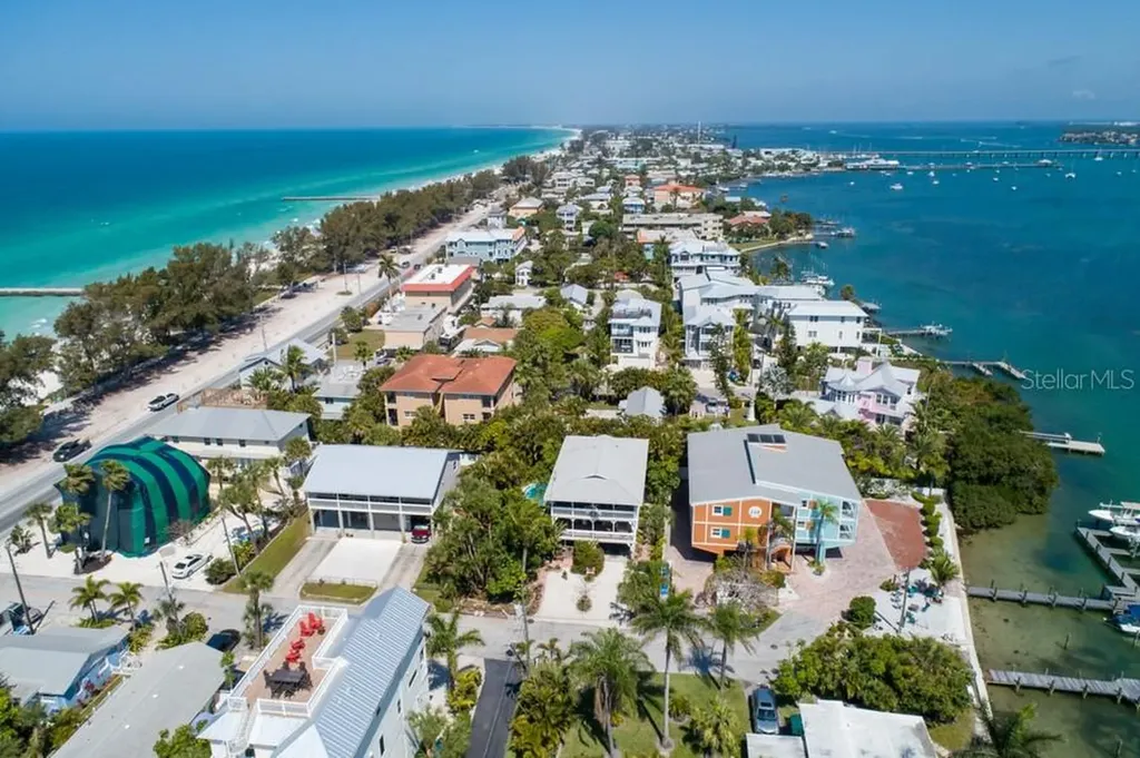 106 11th Street S Bradenton Beach FL 34217