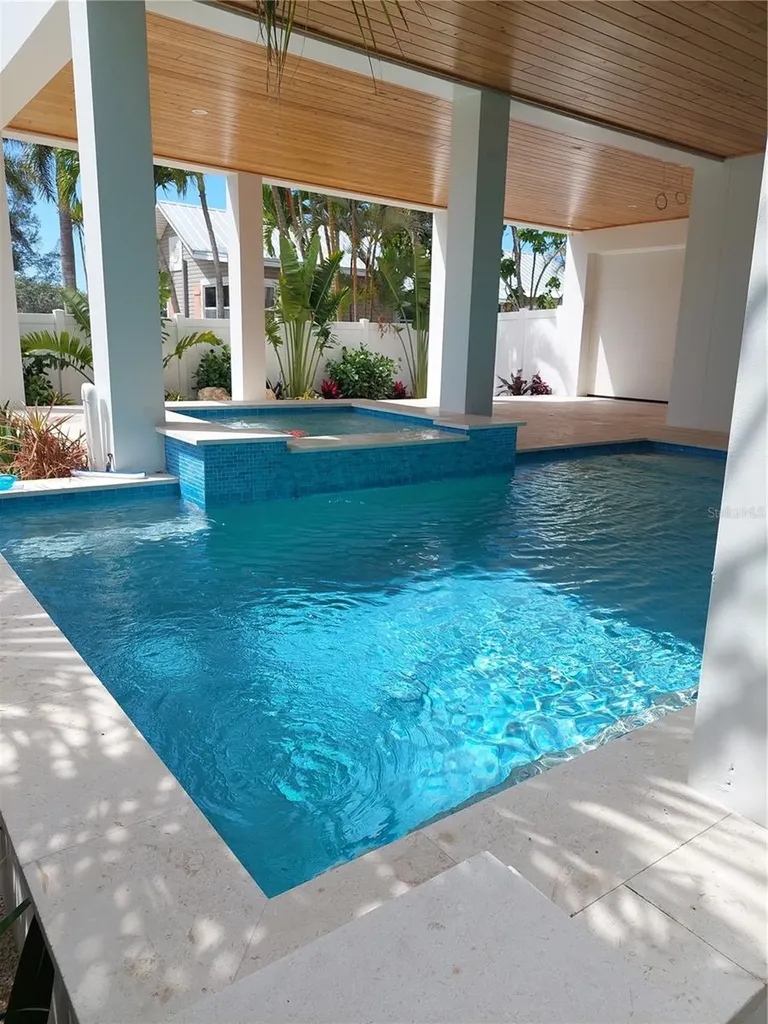106 11th Street S Bradenton Beach FL 34217