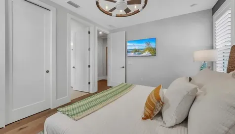 106 11th Street S Bradenton Beach FL 34217
