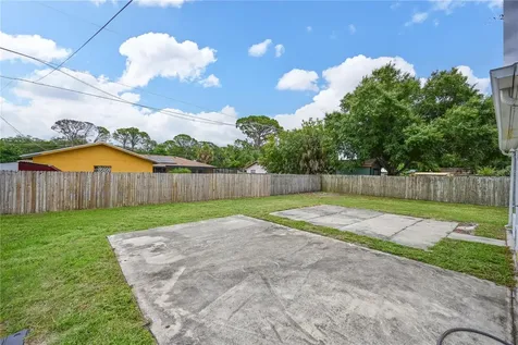 2635 Bucida Drive Sarasota FL 34232