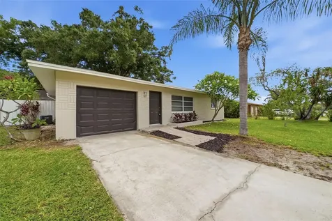 11325 110th Avenue Largo FL 33778