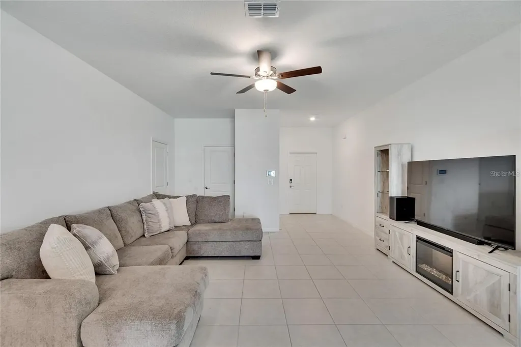 14444 Editors Note Street Sun City Center FL 33573