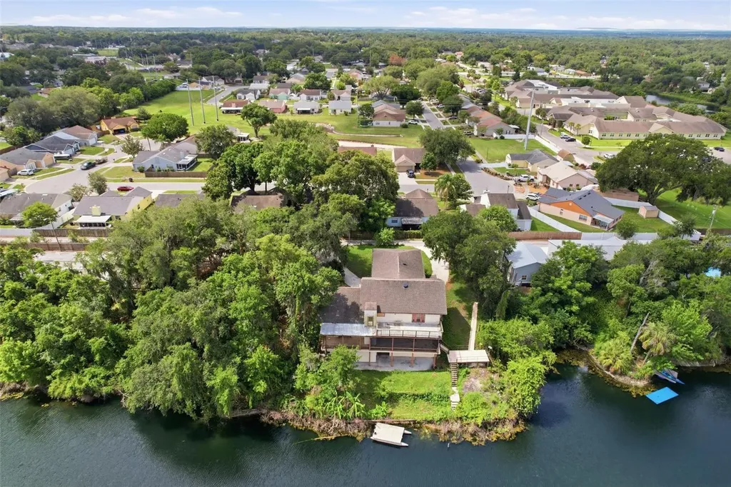 960 Lake Cove Trail Lakeland FL 33813