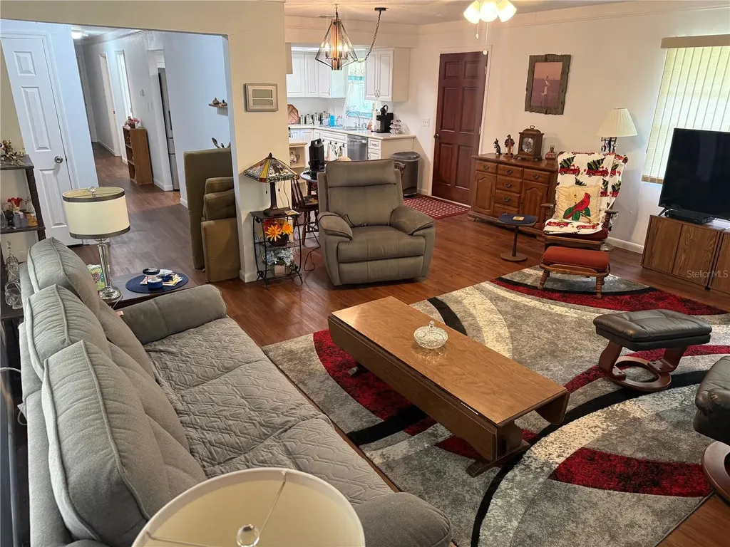 1141 County Road 457 Lake Panasoffkee FL 33538