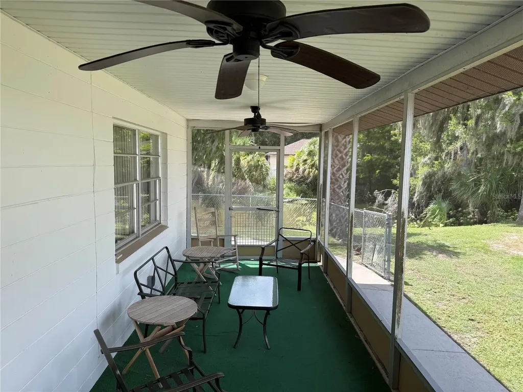1141 County Road 457 Lake Panasoffkee FL 33538