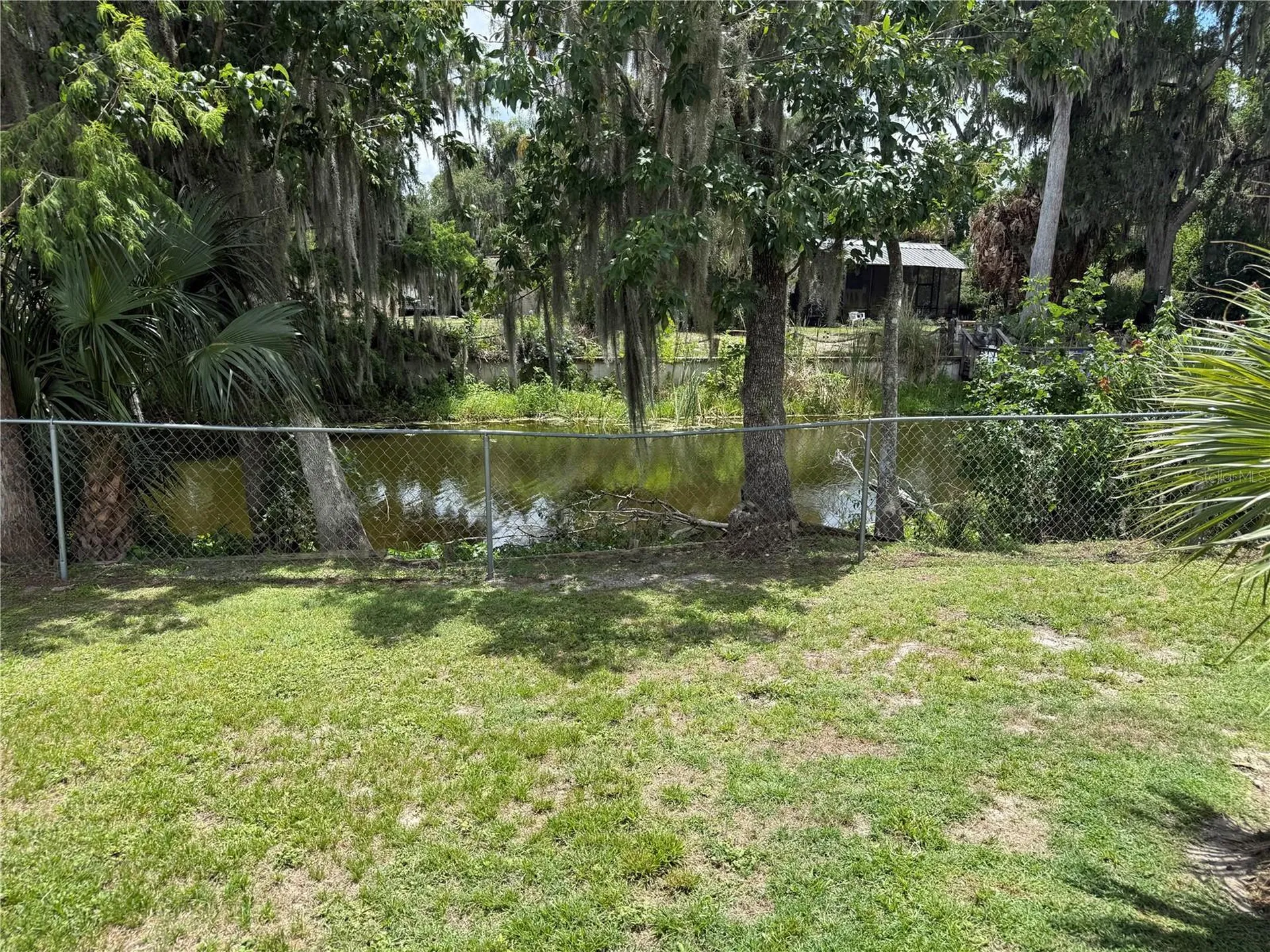 1141 County Road 457 Lake Panasoffkee FL 33538
